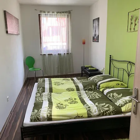 Apartment Emes S Terasou